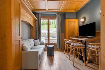 هتل Radisson Residences Savoia Palace Cortina D’ampezzo