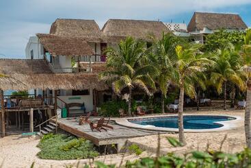 هتل Ventanas Al Mar Adults Only