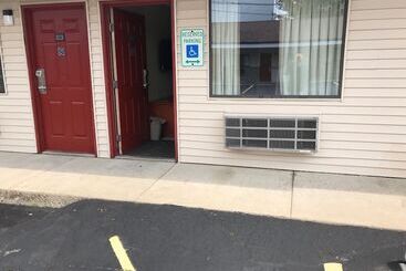 مُتل Budget Inn Williamsville