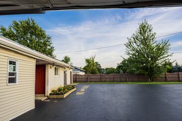 مُتل Budget Inn Williamsville