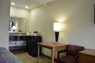 مُتل Budget Inn Williamsville
