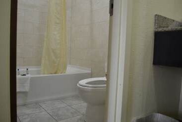 مُتل Budget Inn Williamsville