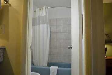 مُتل Budget Inn Williamsville