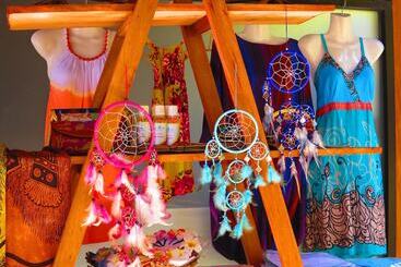 استراحتگاه Amed Cafe & Hotel Kebun Wayan