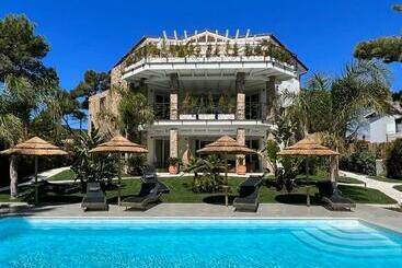 מלון דירות Suite Villa Domos
