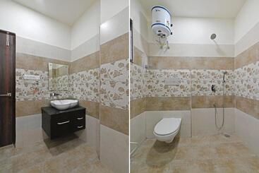 Super Hotel O The Castle Home Stay Inn