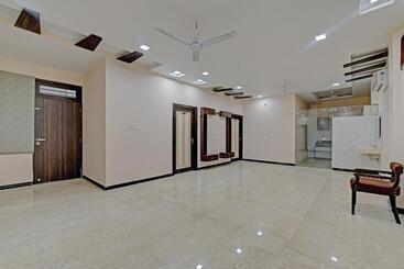 Super Hotel O The Castle Home Stay Inn