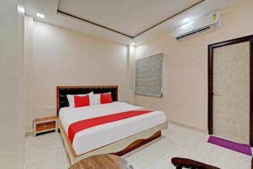 Super Hotel O The Castle Home Stay Inn
