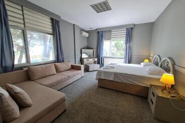 Sporköy Hotel & Beach Club