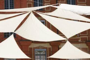 Brit Hotel Confort Montauban