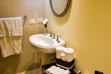 هتل Boutique Casa Del Jardín Aguascalientes
