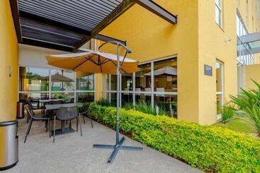هتل City Express By Marriott Tuxpan