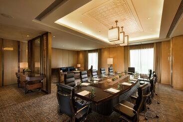 هتل Conrad Pune By Hilton