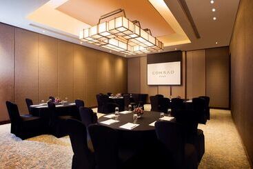 هتل Conrad Pune By Hilton