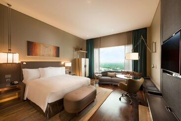 هتل Conrad Pune By Hilton
