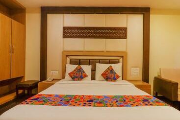 Fabhotel Keerthi S Anupama Nr Indira Gandhi Stadium