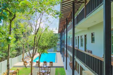 هتل Fresco Water Villa