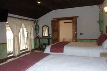 هتل La Capilla