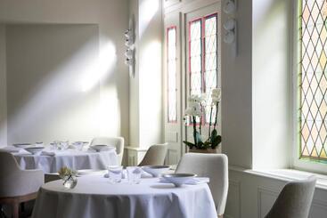 هتل Relais & Châteaux La Maison Des Têtes