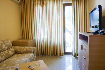 هتل Oasis Park  All Inclusive Beachfront By Asteri S