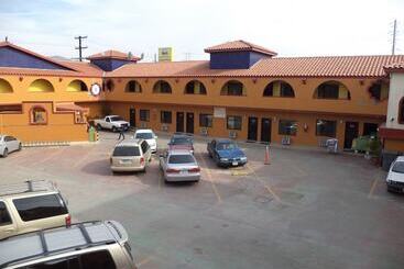 هتل San Juan Inn