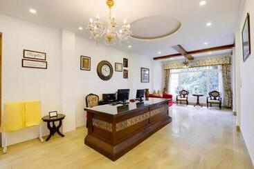 هتل Summit Barsana Resort & Spa