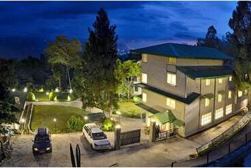 هتل Summit Barsana Resort & Spa