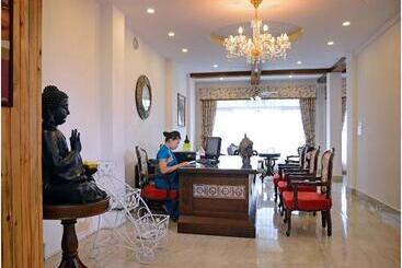 هتل Summit Barsana Resort & Spa