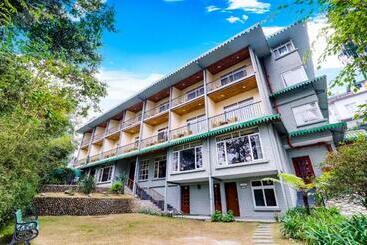 هتل Summit Barsana Resort & Spa