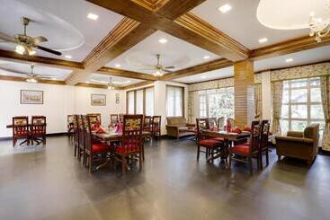 هتل Summit Barsana Resort & Spa