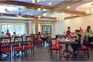هتل Summit Barsana Resort & Spa