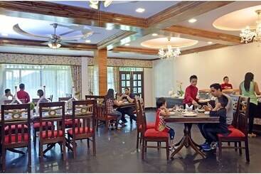 هتل Summit Barsana Resort & Spa