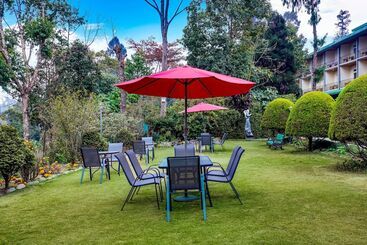 هتل Summit Barsana Resort & Spa