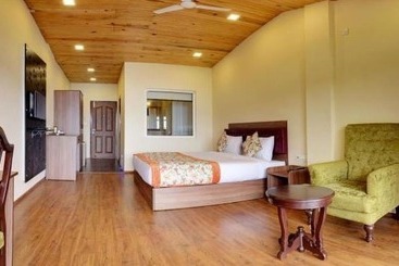 هتل Summit Barsana Resort & Spa