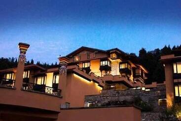 هتل The Chumbi Mountain Retreat & Spa