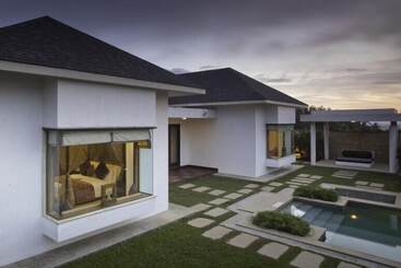 هتل The Serai Chickmagalur