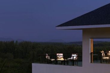 هتل The Serai Chickmagalur