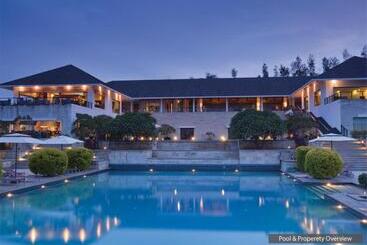 هتل The Serai Chickmagalur