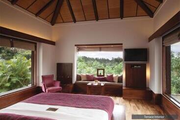 هتل The Serai Chickmagalur