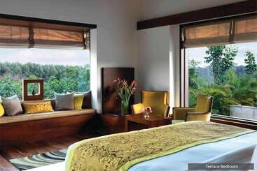 هتل The Serai Chickmagalur