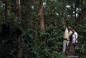 هتل The Serai Chickmagalur