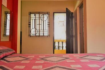 پانسیون Monte Villa Guest House