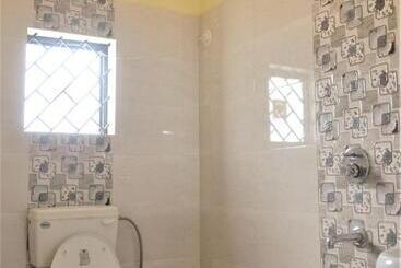 پانسیون Monte Villa Guest House