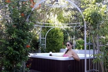 Villa Small Paradise