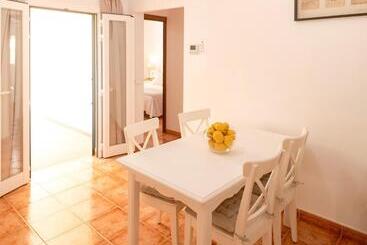 Apartamentos El Pino  Formentera Break