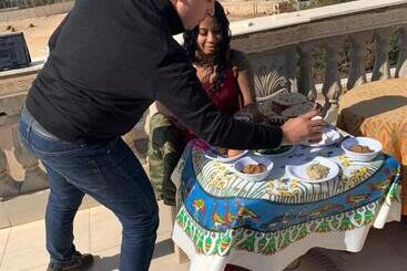 تختخواب و صبحانه Sphinx Palace Pyramids View Inn