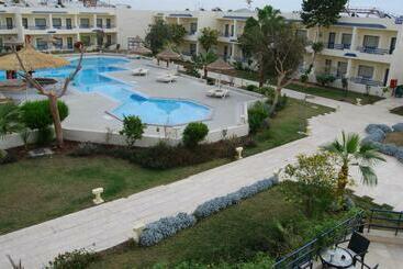 Cataract Resort Naama Bay