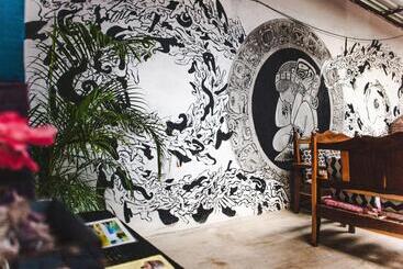 ユースホステル Yaxche Centro Hostal Y Camping