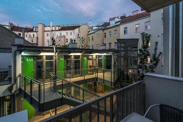 Smart Apart Living   Wien Hauptbahnhof   Self Check In
