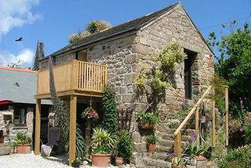 تختخواب و صبحانه The Old Farmhouse Lelant